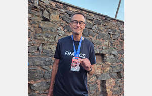 Philippe sur le podium aux championnats d’Europe masters de marche nordique